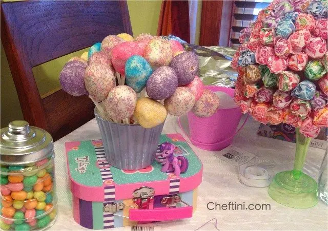 Dunkin Donuts Munchkin Pops