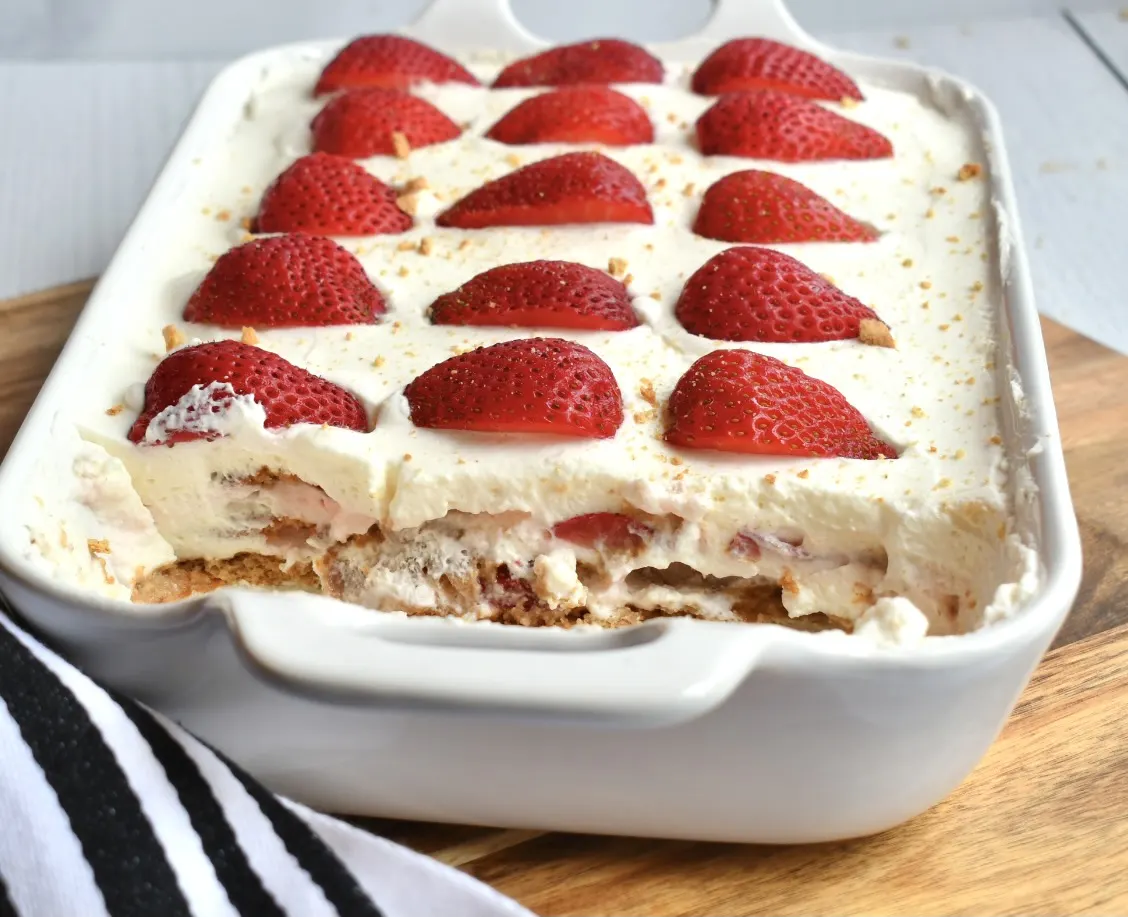 Graham Cracker Strawberry shortcake