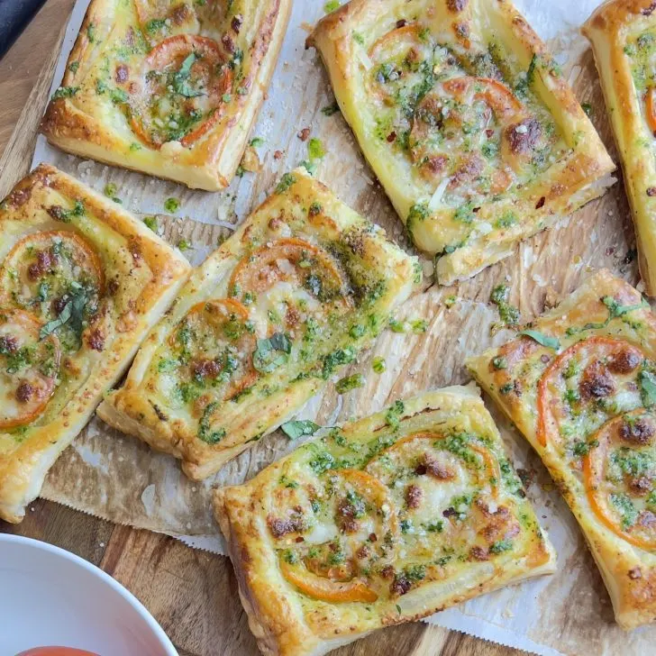 tomato puff pastry tarts